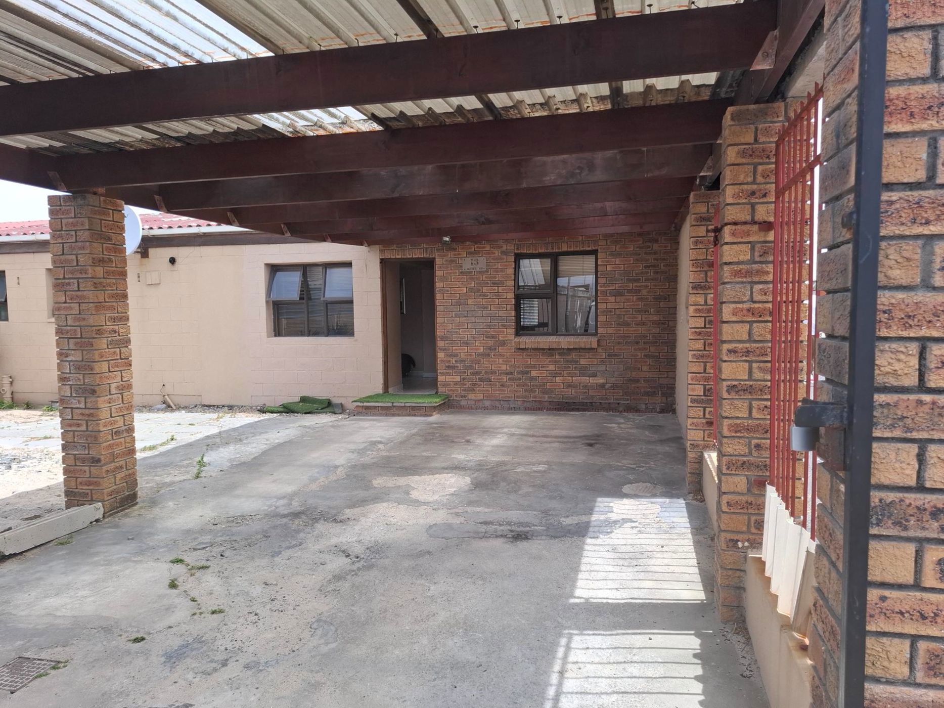 House to rent in Rocklands, Mitchells Plain - 1MN1745270