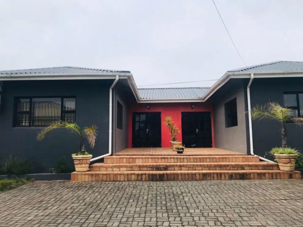 House for sale in Mthatha Central - 1MH1679502 House for sale in Mthatha Central - 1MH1679502