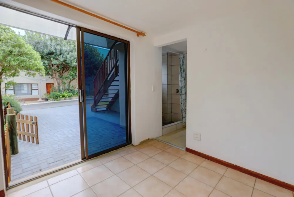 Security complex home sold in Diaz Beach - 1MB1667752 Security complex home sold in Diaz Beach - 1MB1667752