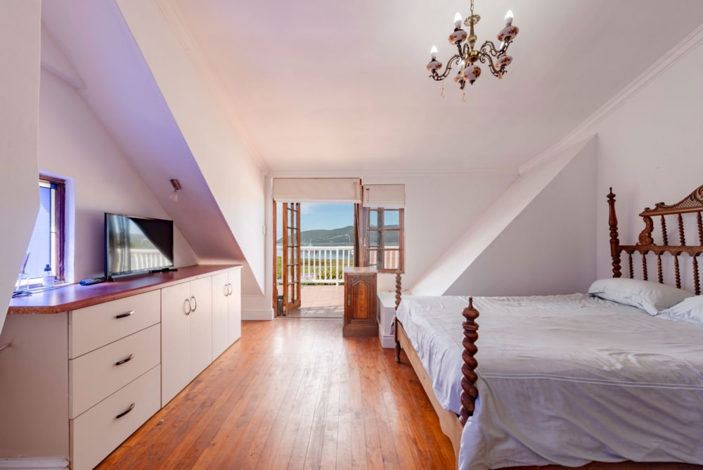 House for sale in Paradise, Knysna - 1KG1679257