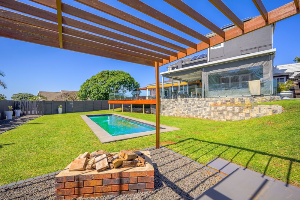 Double-storey house for sale in Durban North - 1ND1675990 Double-storey house for sale in Durban North - 1ND1675990