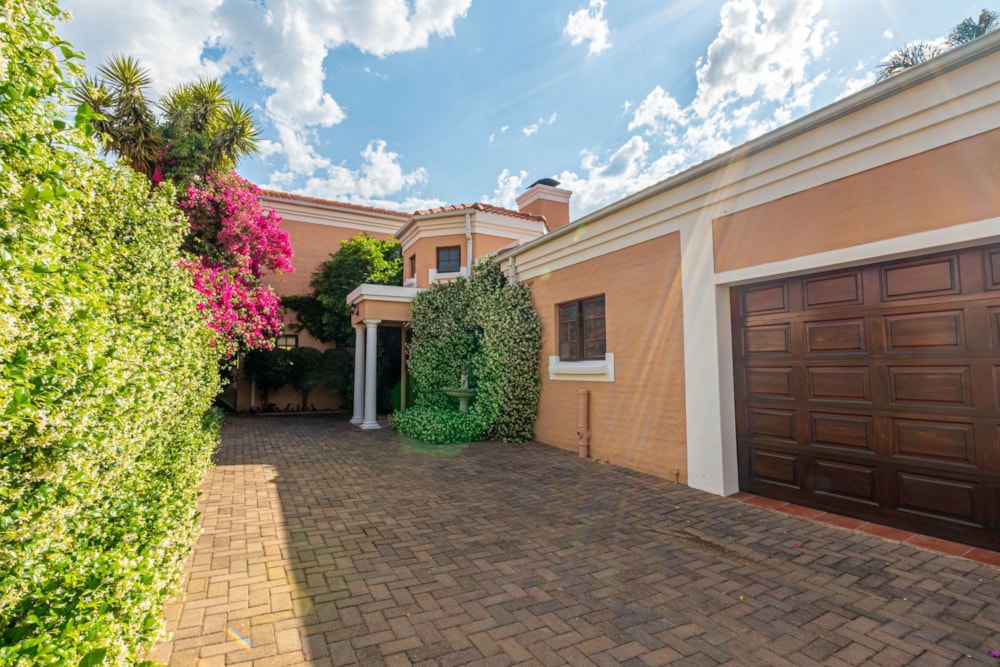 Security estate home sold in Kyalami - MR1678145 Security estate home sold in Kyalami - MR1678145