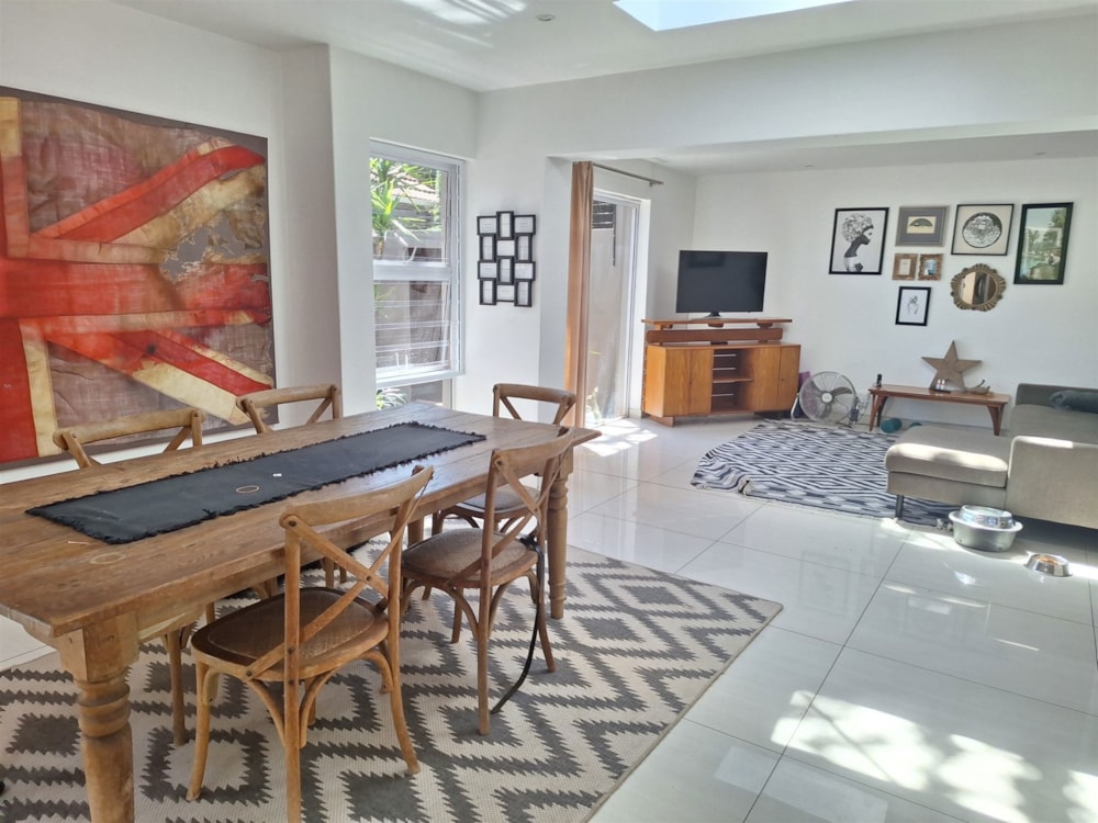 House let in Oaklands, Johannesburg - JBL1677795 House let in Oaklands, Johannesburg - JBL1677795