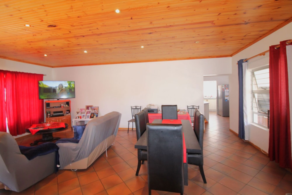 House sold in Port Owen - LA1677593