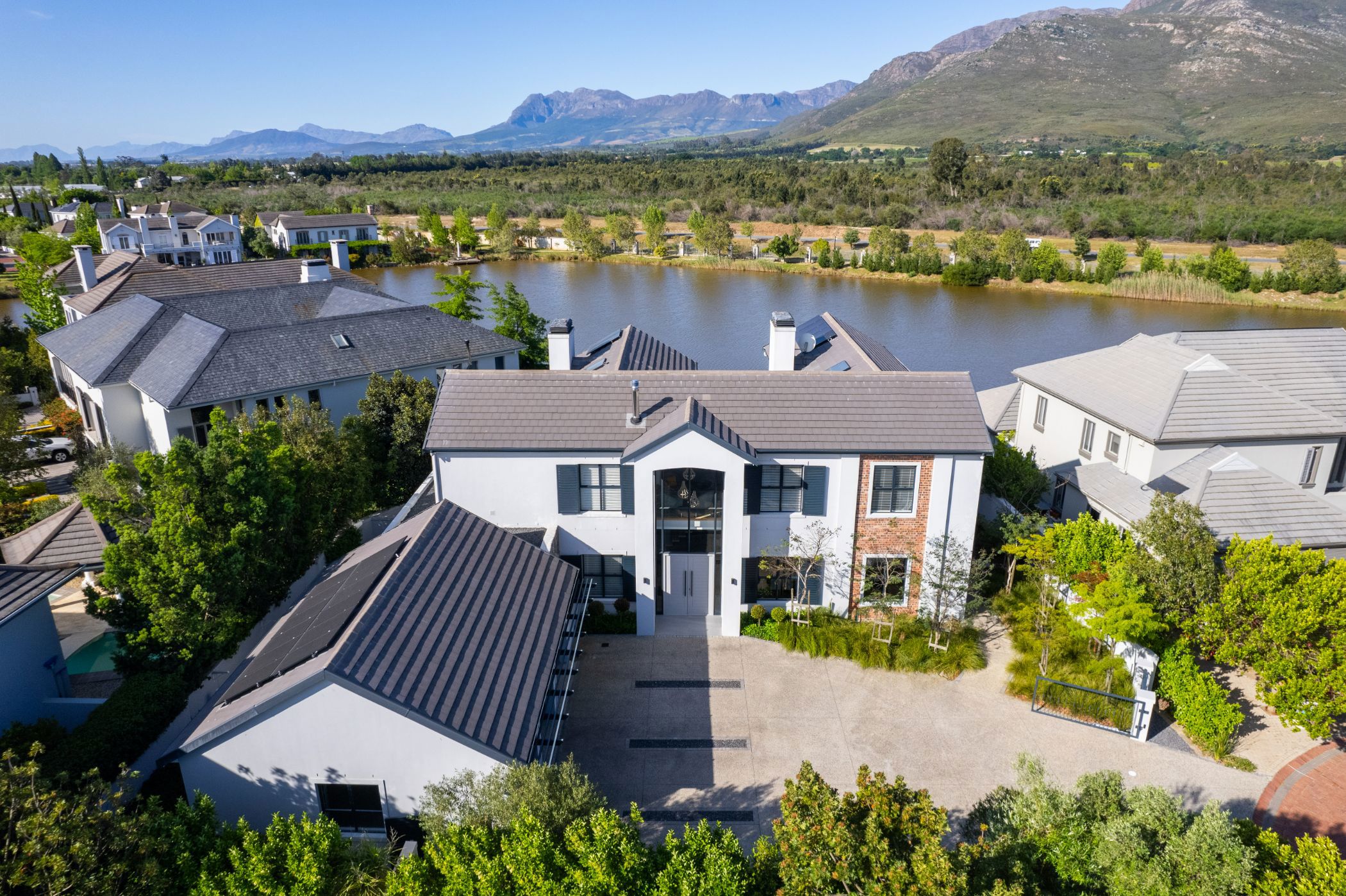 Security estate home for sale in Val de Vie Estate - VLV1720242