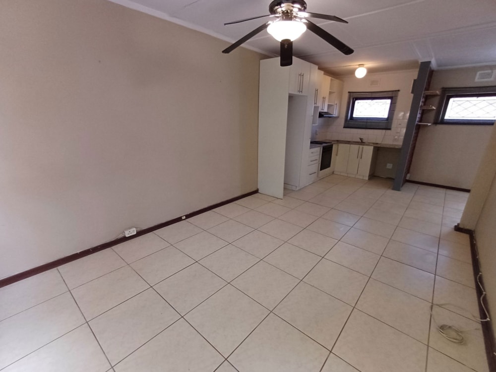 Multi-storey apartment for sale in Morningside, Durban - 1DA1677242 Multi-storey apartment for sale in Morningside, Durban - 1DA1677242