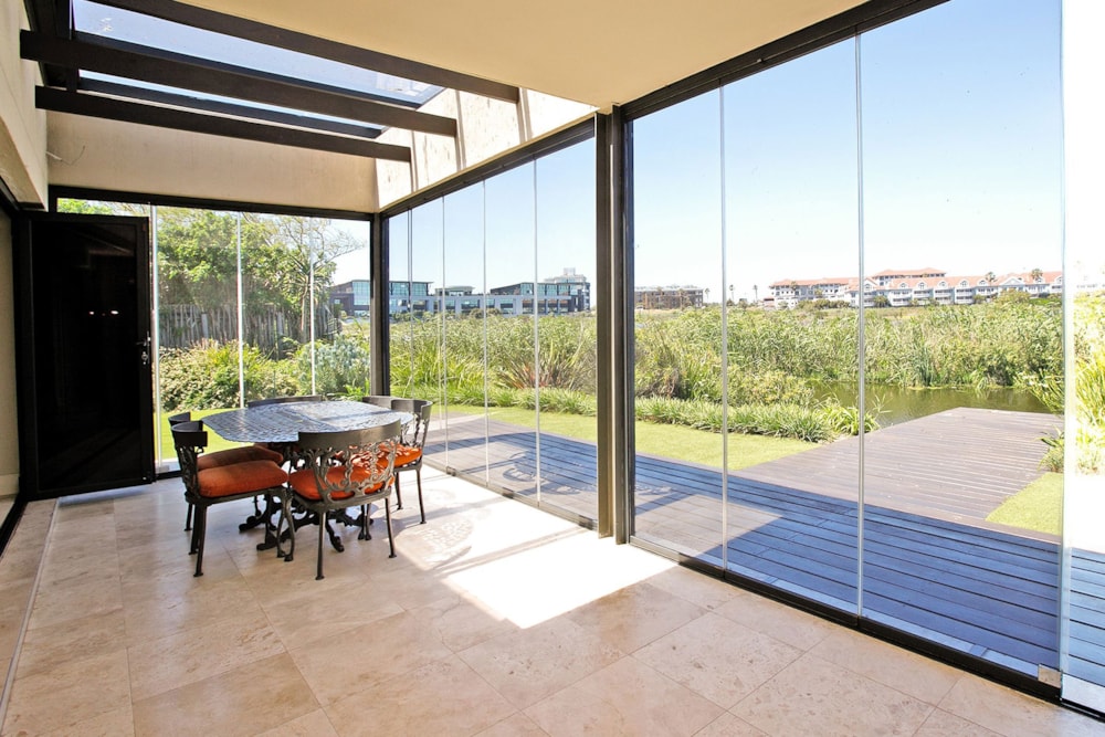 Security estate home sold in Century City - 1TV1677493