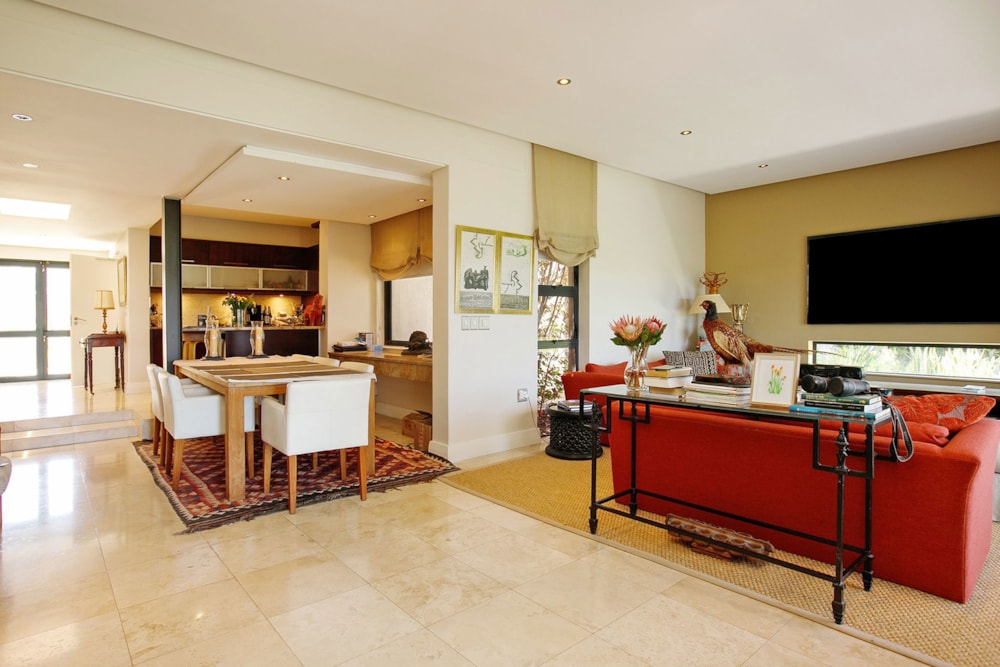 Security estate home sold in Century City - 1TV1677493