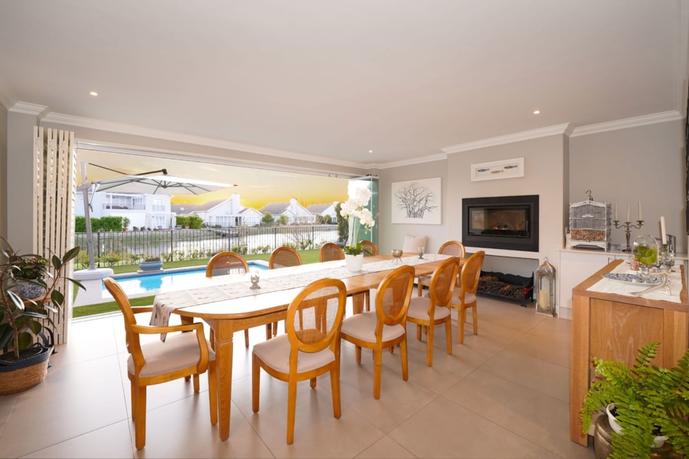 Security estate home sold in Val de Vie Estate - VLV1676822 Security estate home sold in Val de Vie Estate - VLV1676822