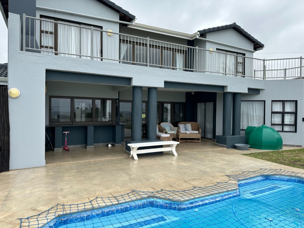 Double-storey house for sale in Port Edward - 1PD1677137 Double-storey house for sale in Port Edward - 1PD1677137