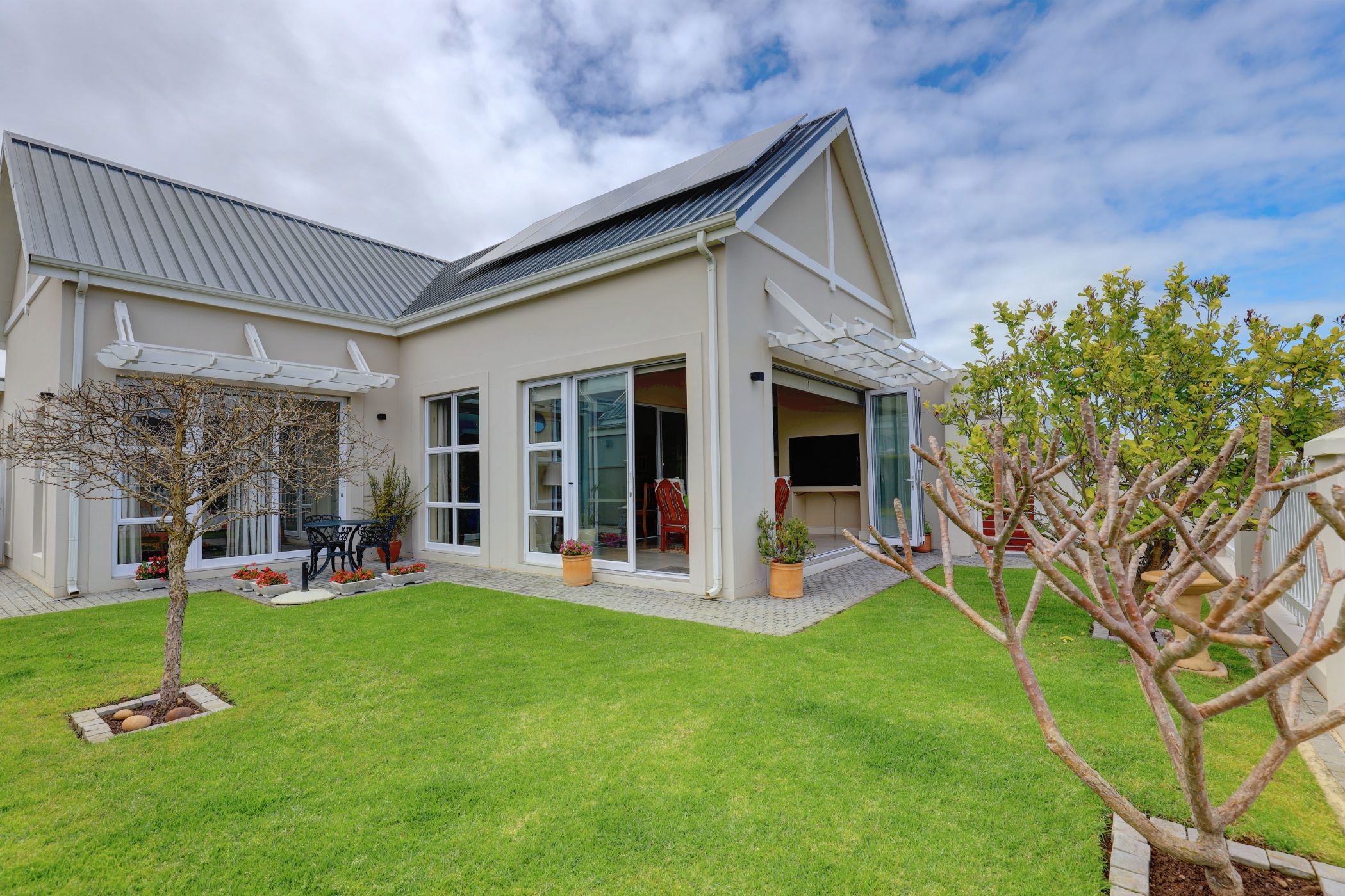 House let in Kingswood Golf Estate - GEO1691196