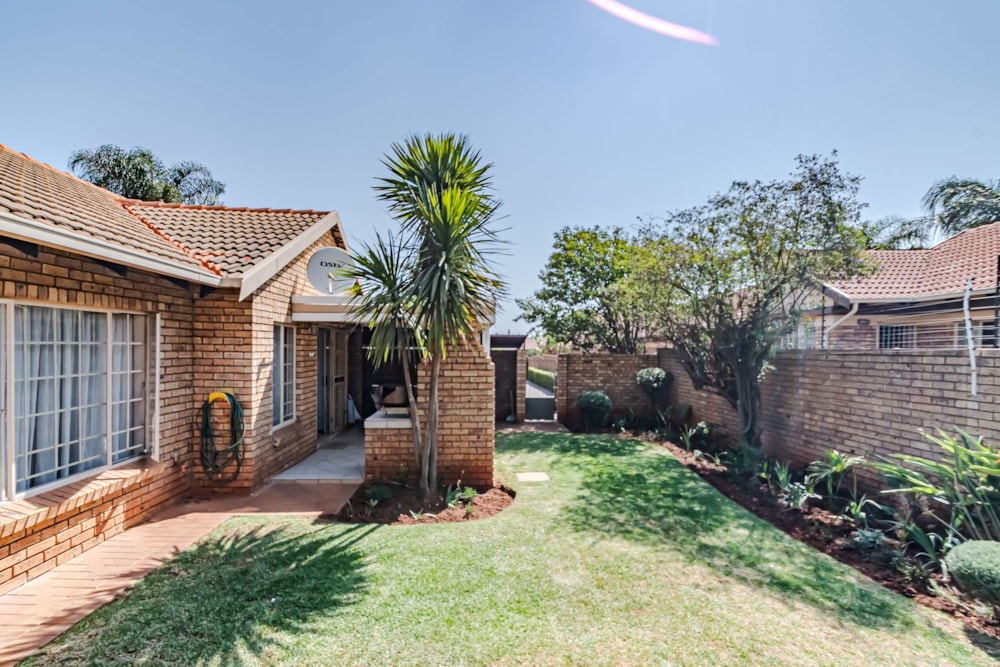 Townhouse sold in Eldoraigne - CN1675835 Townhouse sold in Eldoraigne - CN1675835