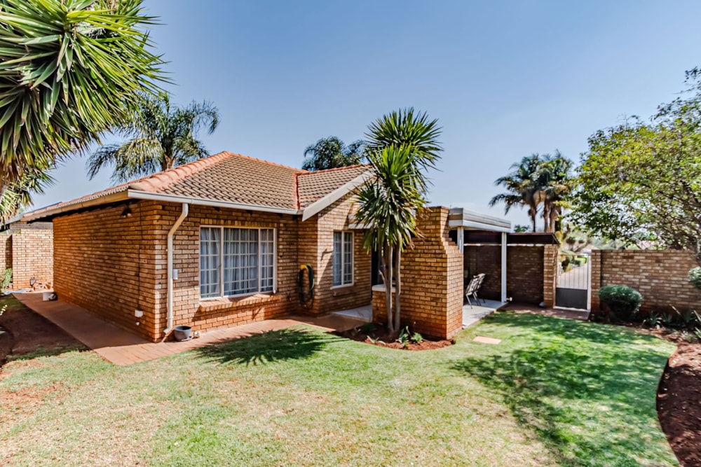 Townhouse sold in Eldoraigne - CN1675835 Townhouse sold in Eldoraigne - CN1675835