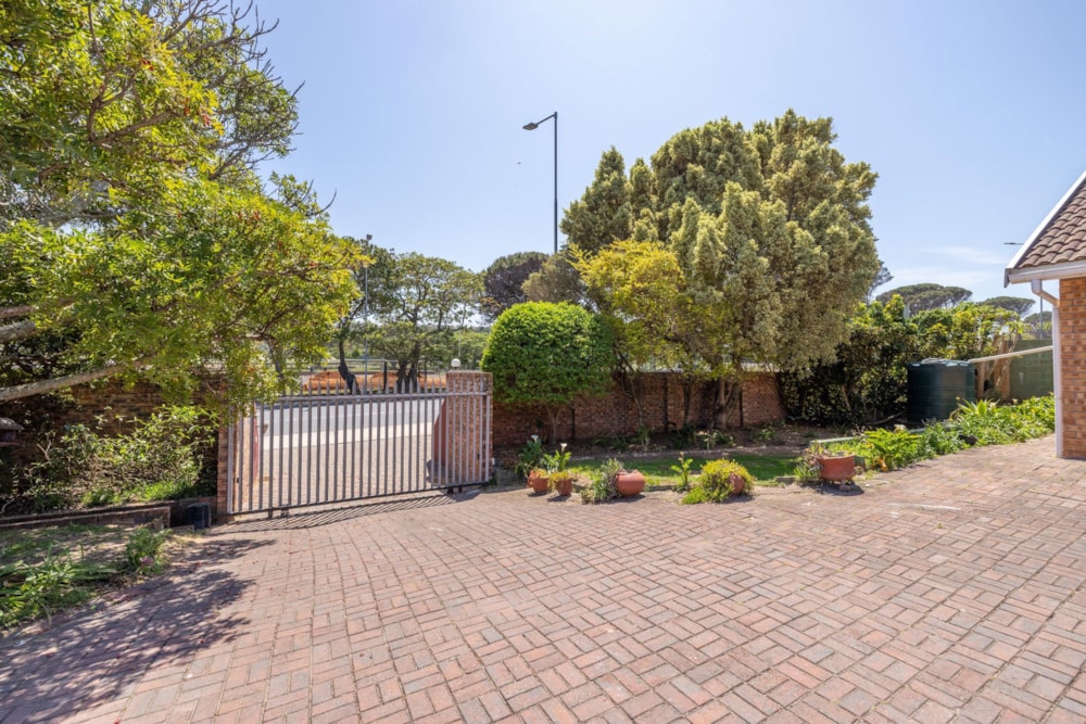 House for sale in East Bank - 1PF1677976 House for sale in East Bank - 1PF1677976