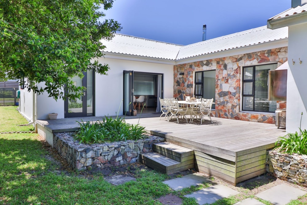 Single-storey house sold in Onrus - ON1678952 Single-storey house sold in Onrus - ON1678952