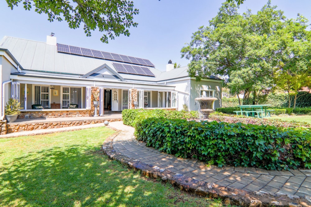 Single-storey house sold in Cornwall Hill - CN1676874