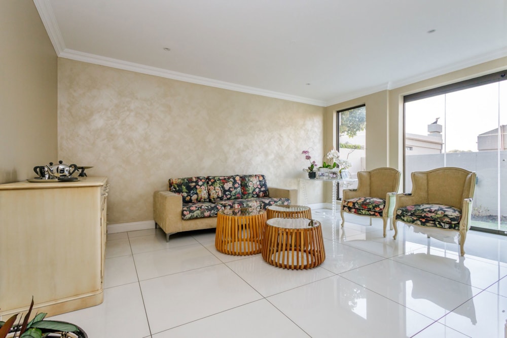 Double-storey cluster sold in Linksfield - BED1677091 Double-storey cluster sold in Linksfield - BED1677091