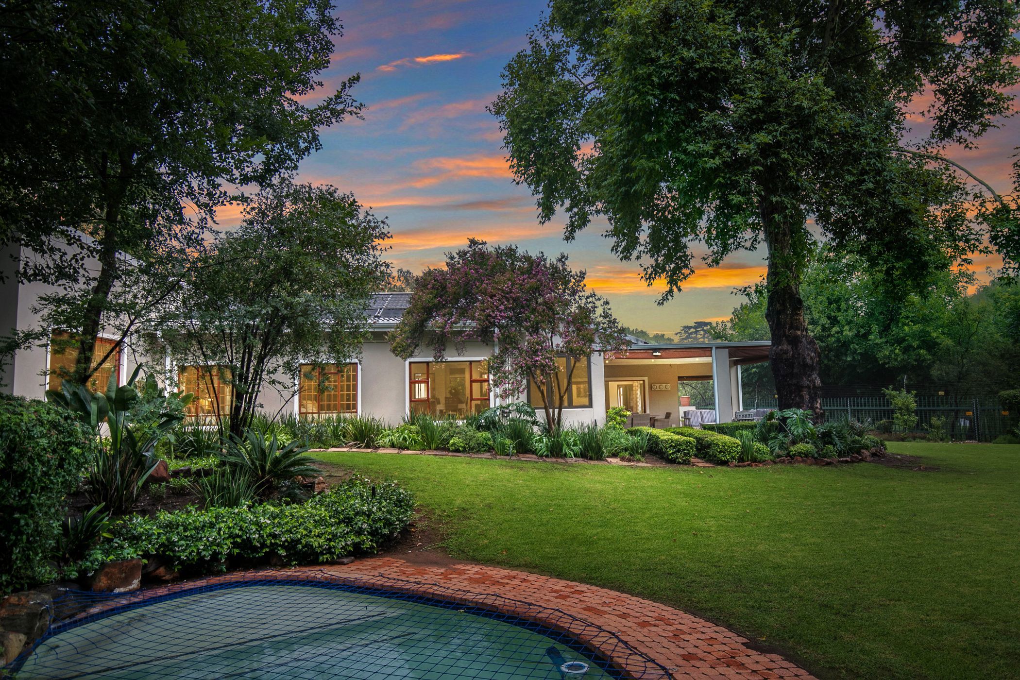 House sold in Woodmead - HP1675057