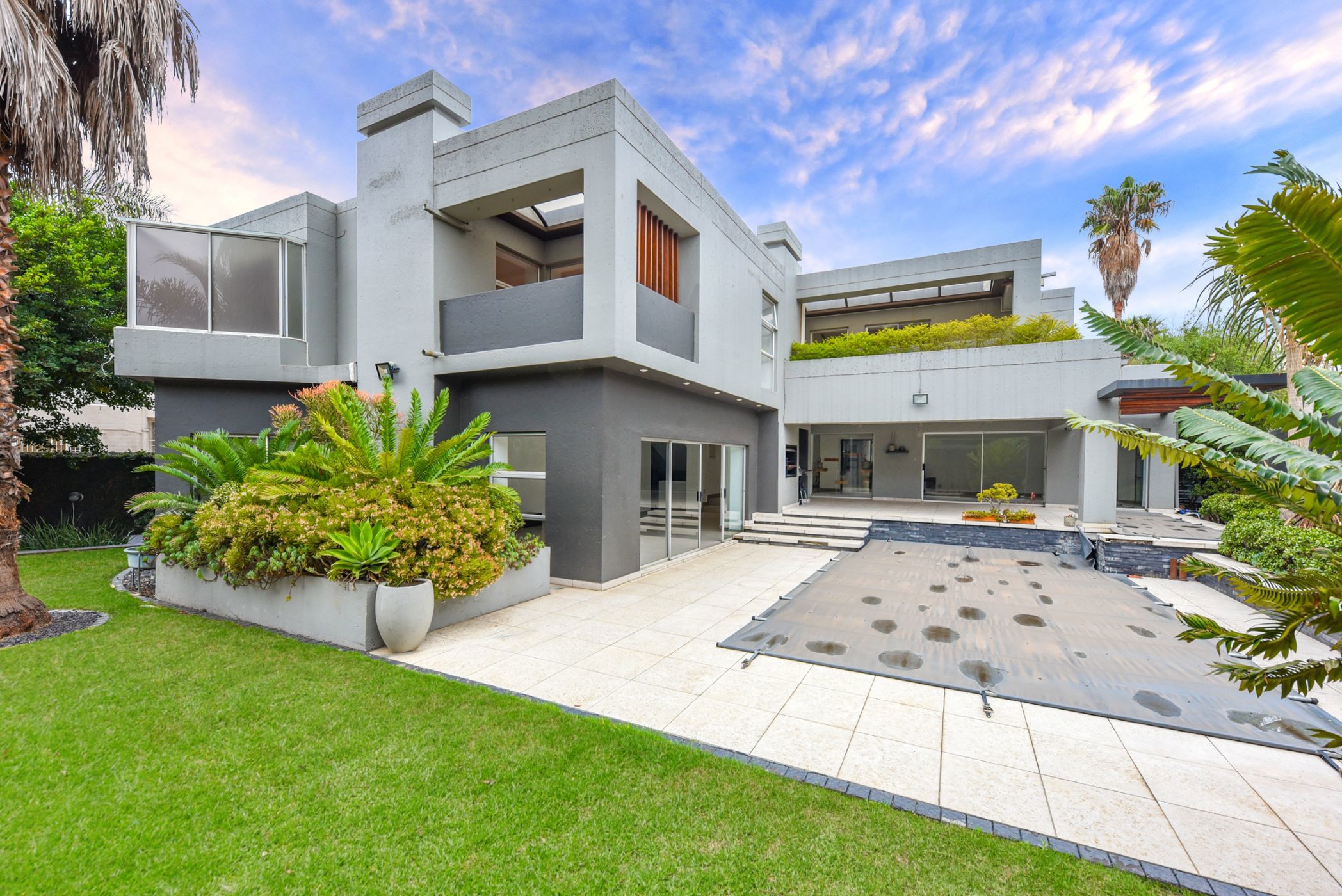 House for sale in Sandown, Sandton - HP1676717