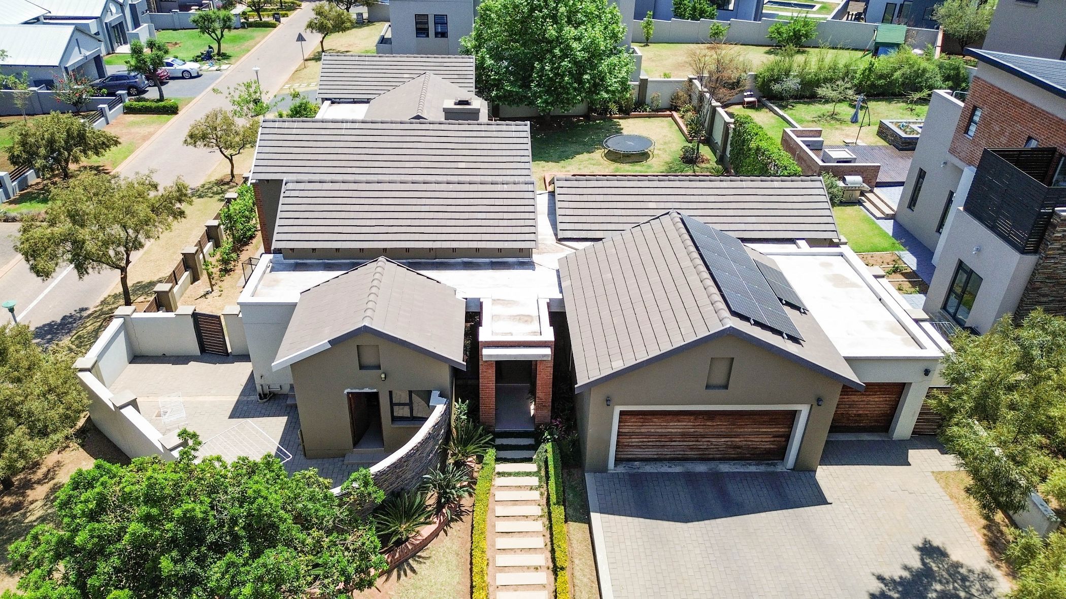 House for sale in Copperleaf - 1CU1677183