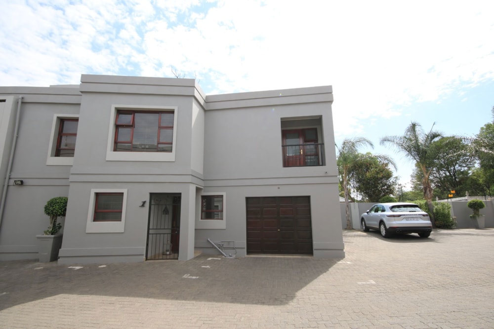 Double-storey cluster for sale in Bedfordview - BED1680326