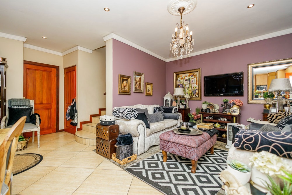 Double-storey cluster for sale in Bedfordview - BED1680326