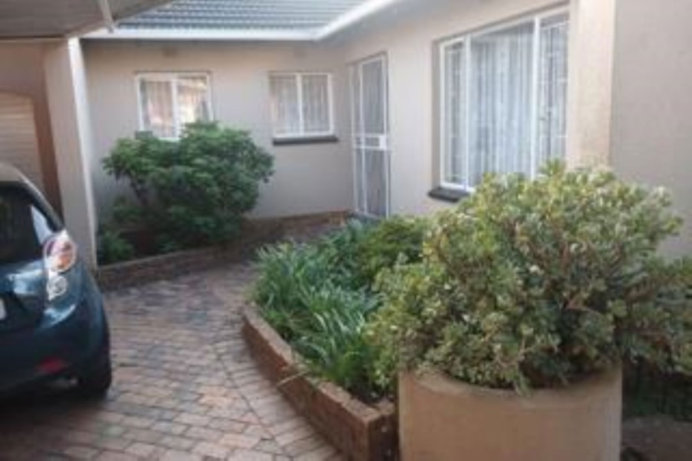 House for sale in Crystal Park - EN1680232 House for sale in Crystal Park - EN1680232