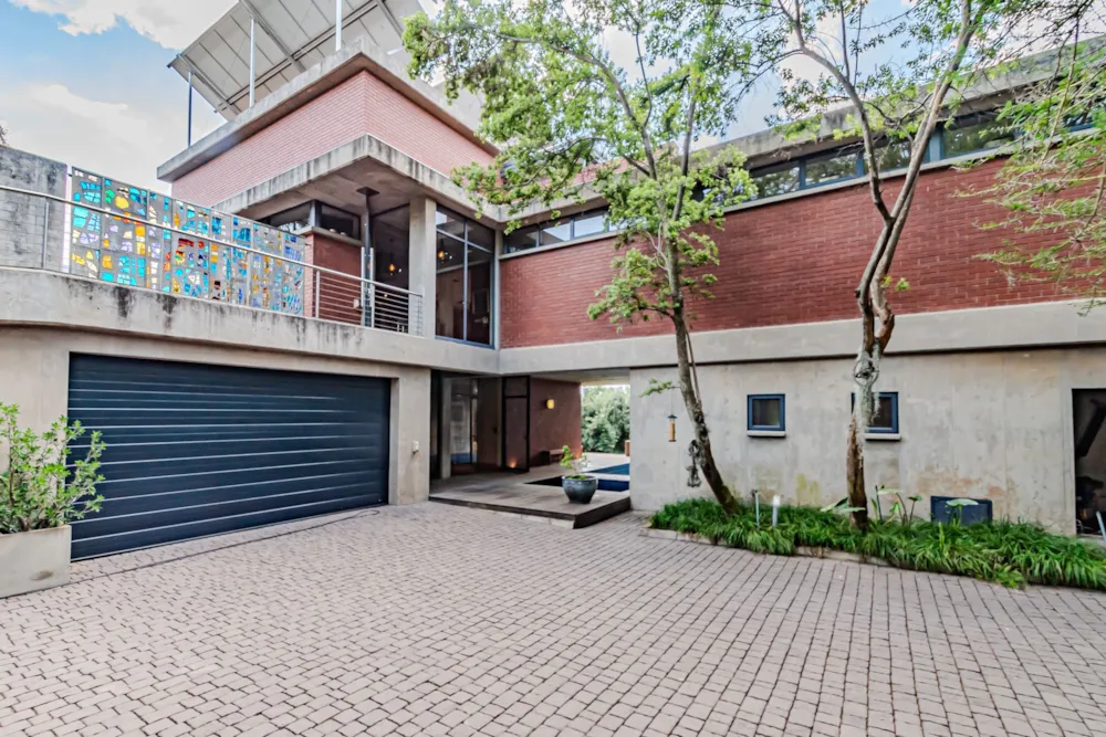 House for sale in Waterkloof, Pretoria East - PT1681022 House for sale in Waterkloof, Pretoria East - PT1681022