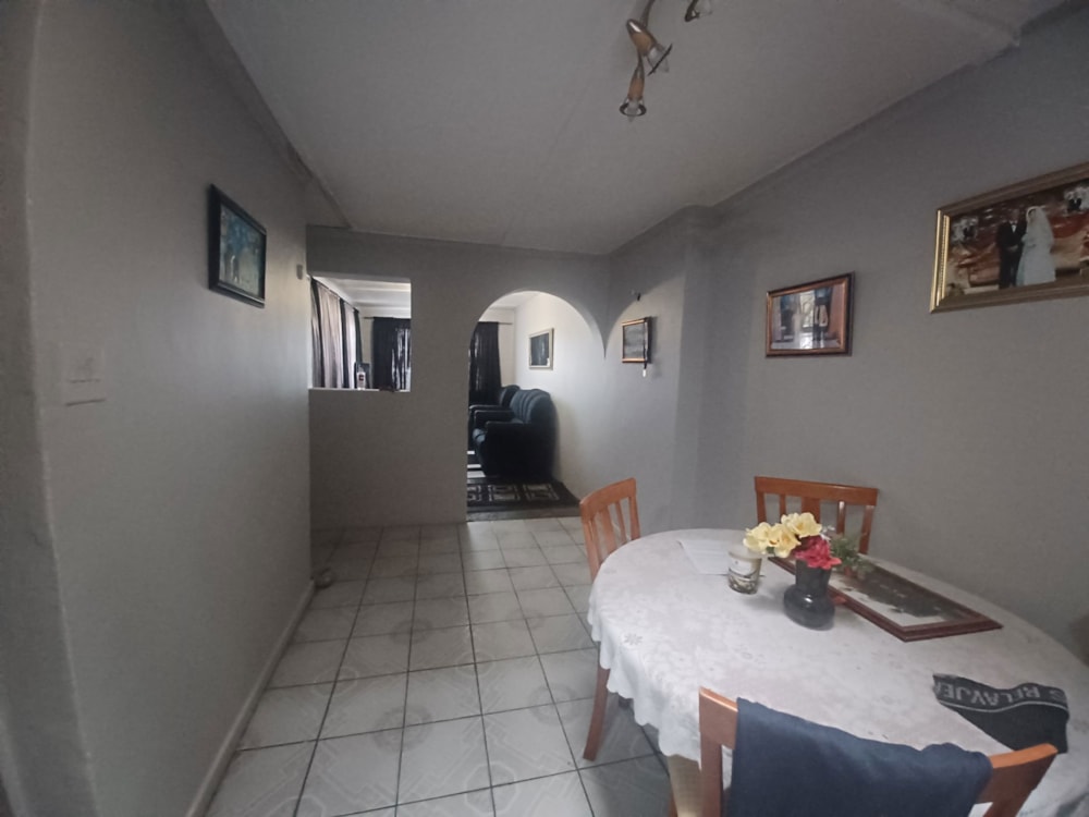 House sold in Westridge, Mitchells Plain - 1MN1688752 House sold in Westridge, Mitchells Plain - 1MN1688752