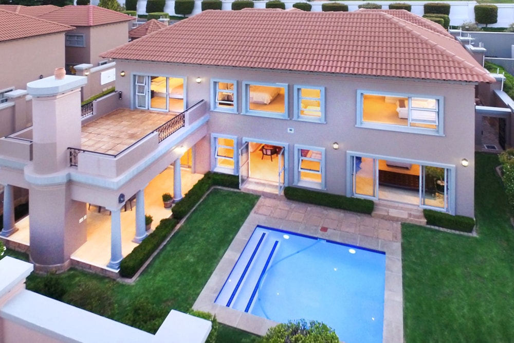 Double-storey cluster sold in Hyde Park, Sandton - HP1682621 Double-storey cluster sold in Hyde Park, Sandton - HP1682621