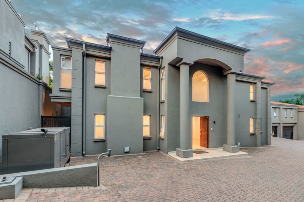 Cluster sold in Atholl - HP1680505 Cluster sold in Atholl - HP1680505