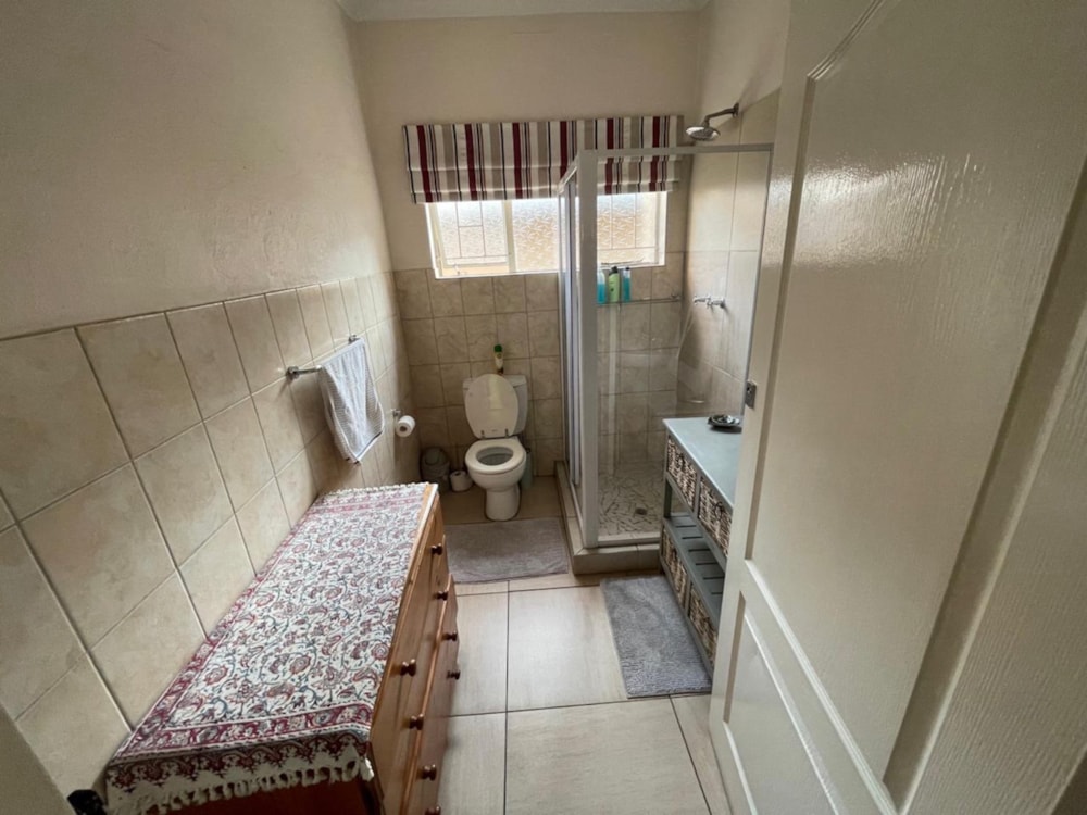 Guesthouse for sale in Lynnwood Glen - PT1679681 Guesthouse for sale in Lynnwood Glen - PT1679681