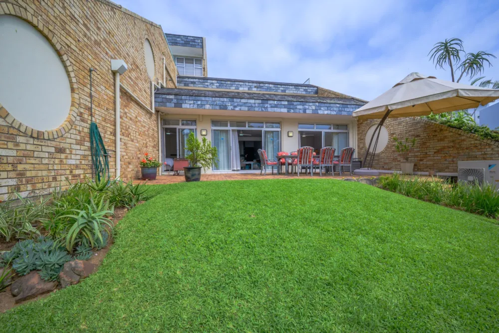 Townhouse for sale in uMhlanga Rocks - 1ND1682121 Townhouse for sale in uMhlanga Rocks - 1ND1682121