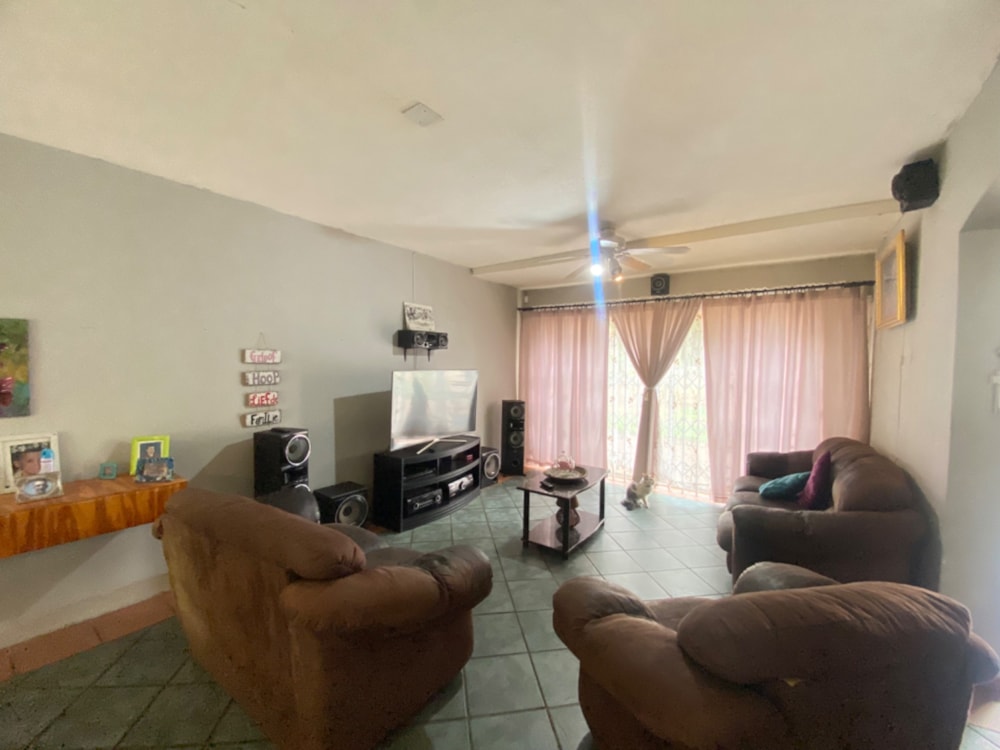 Townhouse let in Hutten Heights - 1NW1680811 Townhouse let in Hutten Heights - 1NW1680811