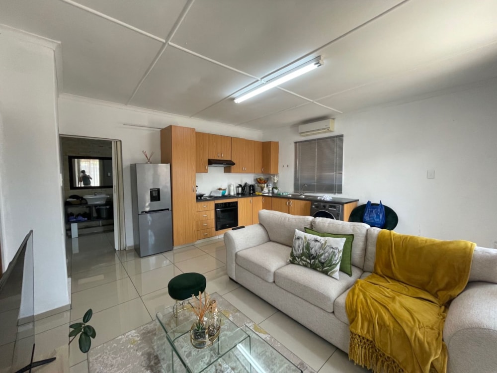 Garden cottage let in Arboretum, Richards Bay - 1RY1707982 Garden cottage let in Arboretum, Richards Bay - 1RY1707982