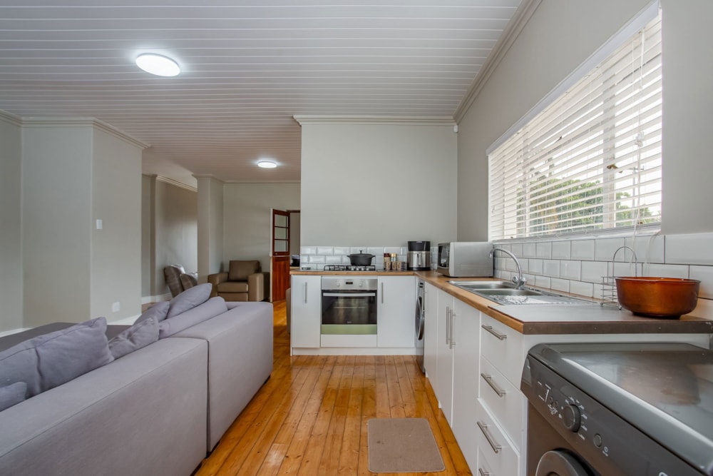 House sold in Paarl North - TK1680974 House sold in Paarl North - TK1680974