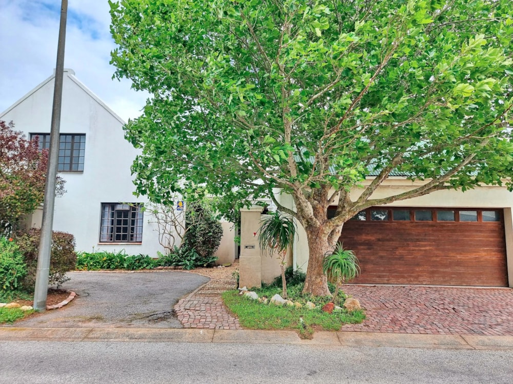 House sold in Greenshields Park - 1PLZ1681403 House sold in Greenshields Park - 1PLZ1681403