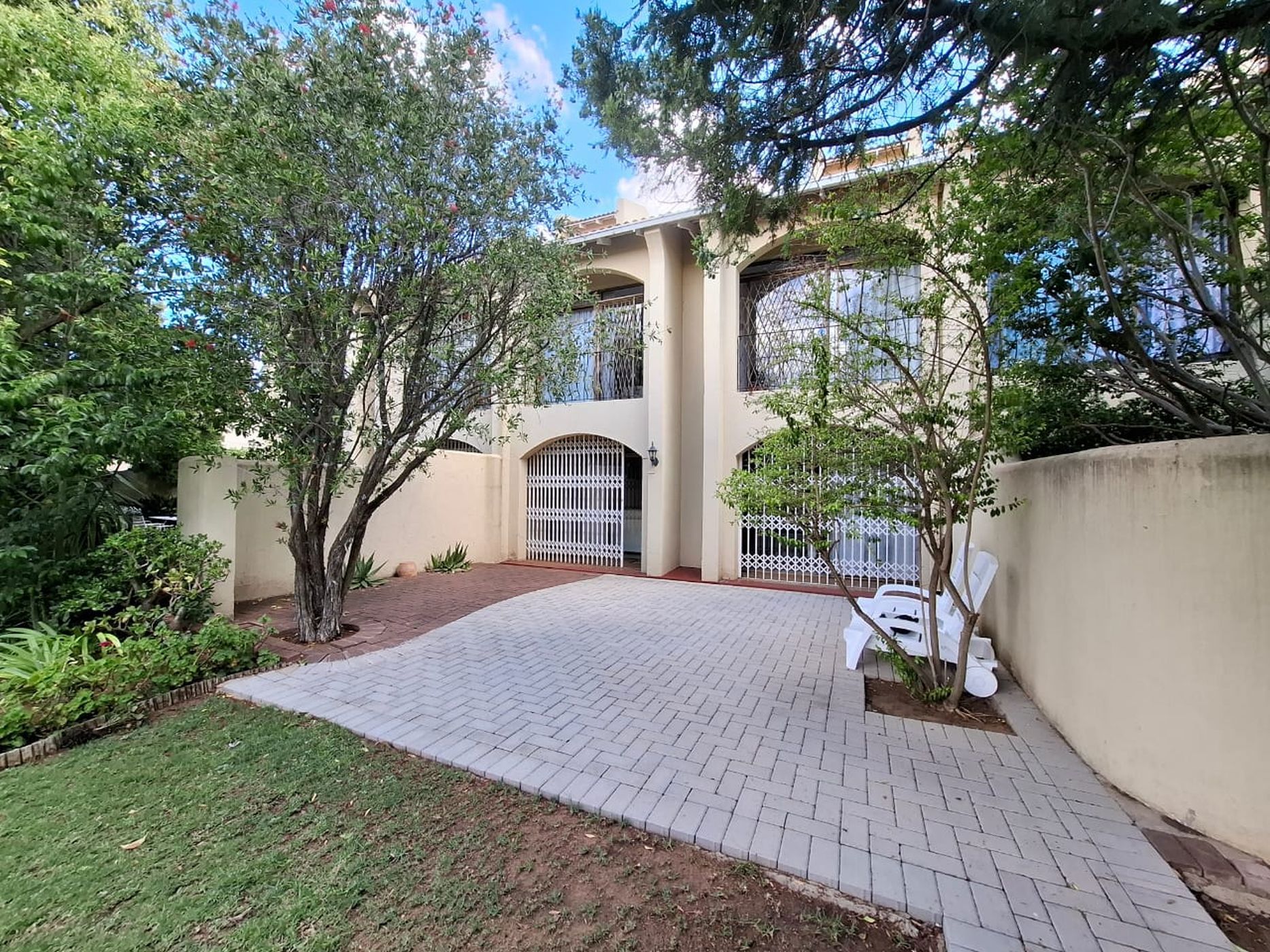 Townhouse sold in Helicon Heights - 1BX1682670