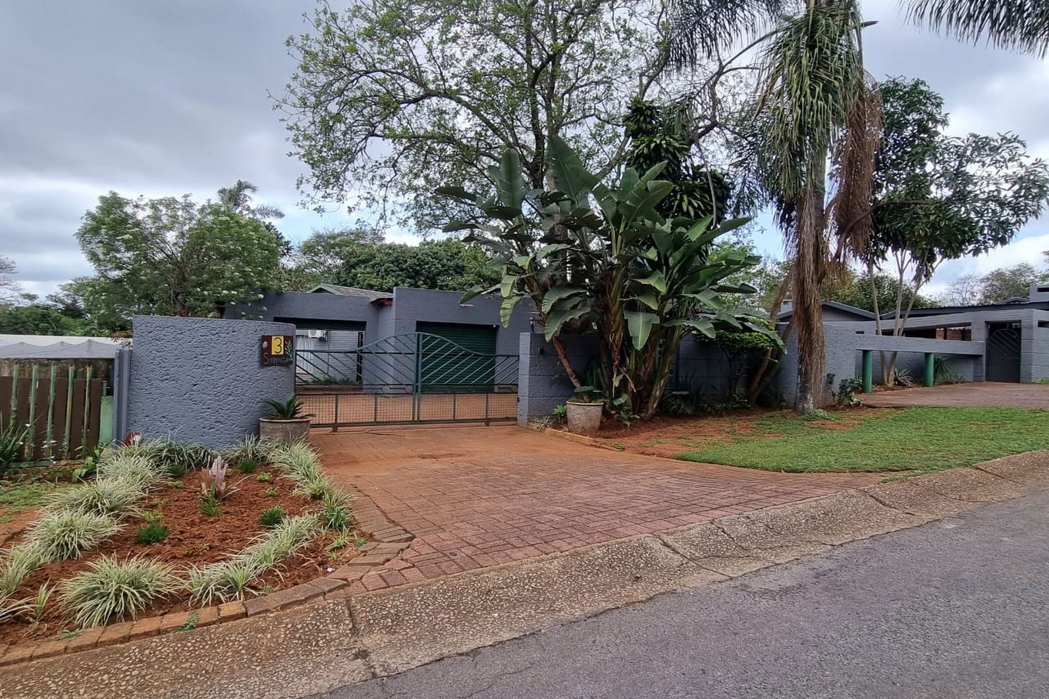 House for sale in Parkville - 1WR1680005