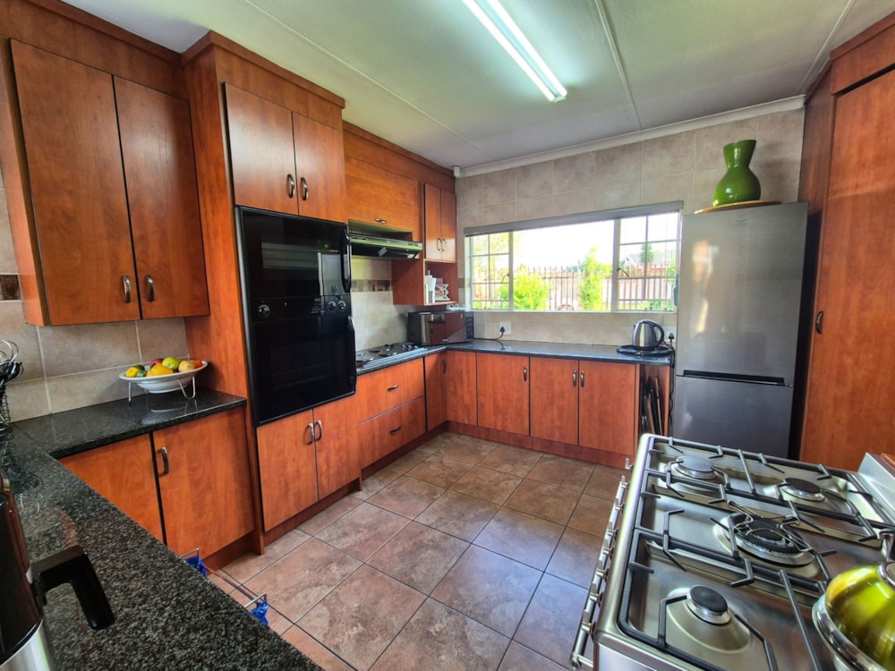 House sold in Elspark, Boksburg - BOK1682536 House sold in Elspark, Boksburg - BOK1682536