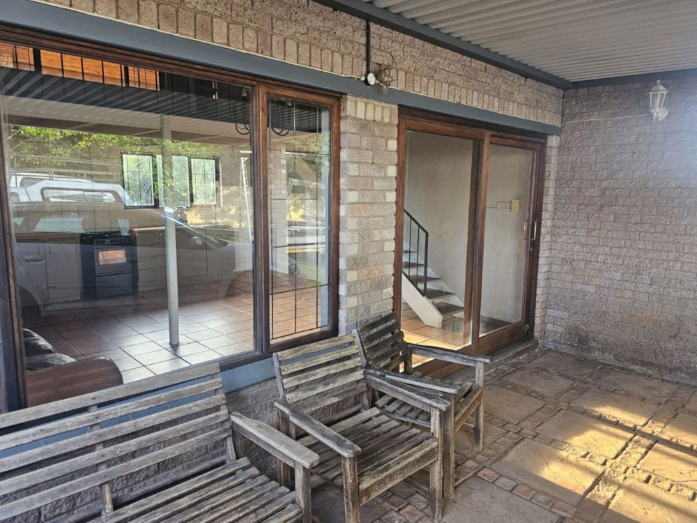 Garden cottage let in Forest Hills - 1KF1682455