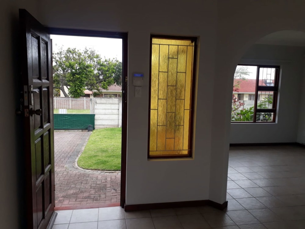 Garden cottage to rent in Gonubie - 1EZ1721994