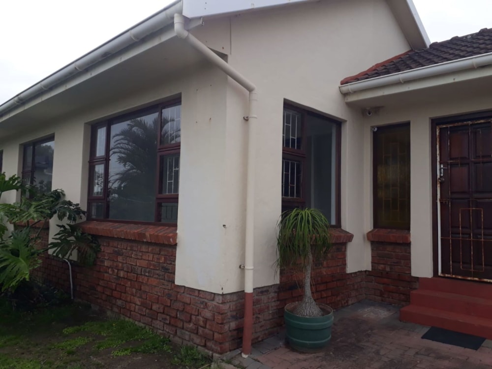 Garden cottage to rent in Gonubie - 1EZ1721994