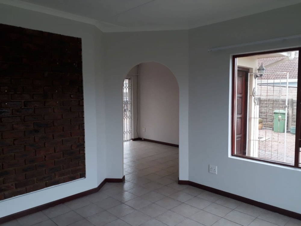 Garden cottage to rent in Gonubie - 1EZ1721994