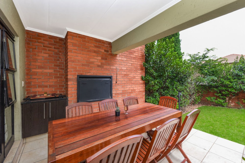 Apartment sold in Douglasdale - FW1681732 Apartment sold in Douglasdale - FW1681732