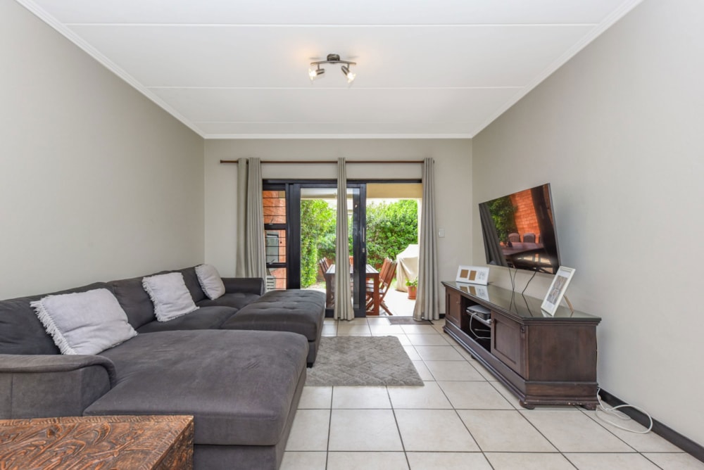 Apartment sold in Douglasdale - FW1681732 Apartment sold in Douglasdale - FW1681732