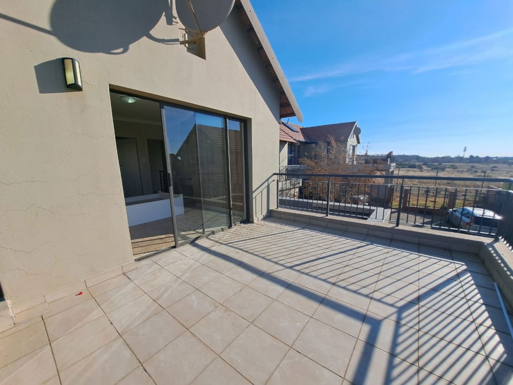 Townhouse let in Wild Olive Estate - 1BX1681530 Townhouse let in Wild Olive Estate - 1BX1681530