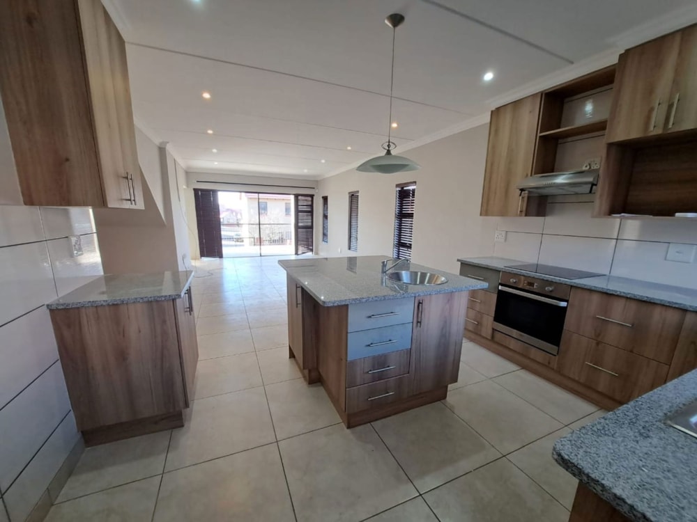 Townhouse let in Wild Olive Estate - 1BX1681530 Townhouse let in Wild Olive Estate - 1BX1681530