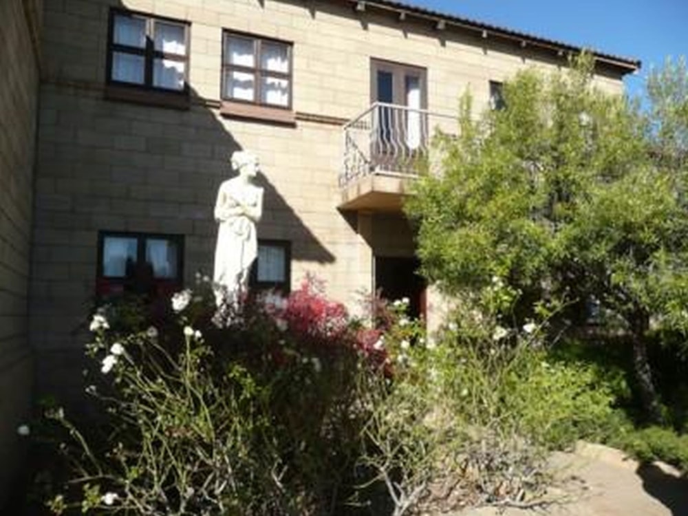 Townhouse for sale in Brandwag - 1BX1683252 Townhouse for sale in Brandwag - 1BX1683252