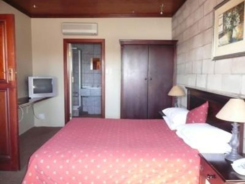 Townhouse for sale in Brandwag - 1BX1683252 Townhouse for sale in Brandwag - 1BX1683252